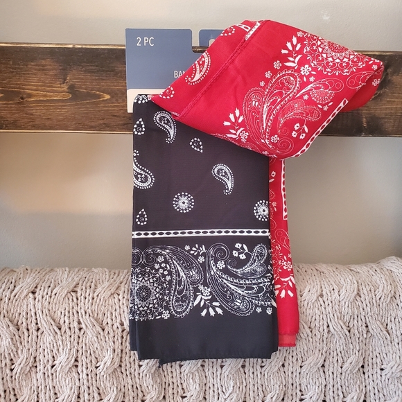 Pack of 2 Fashion Bandanas for Hair/Scarf/Top/Bag Accessorizing in Black and Red - Picture 2 of 10